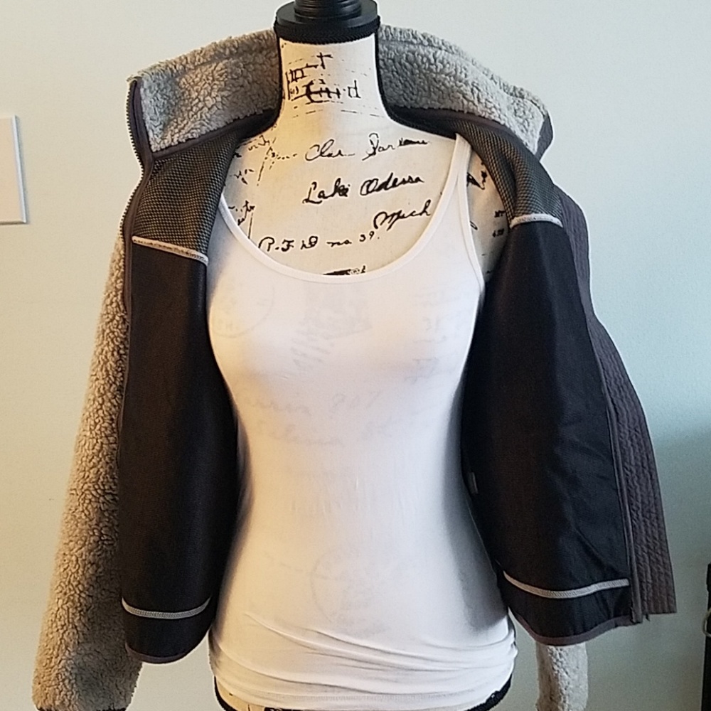 Women's Gray Fleece Jacket - Picture 4 of 7